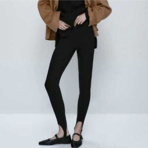 Massimo Dutti Black stirrup legging Pants. NWOT Large